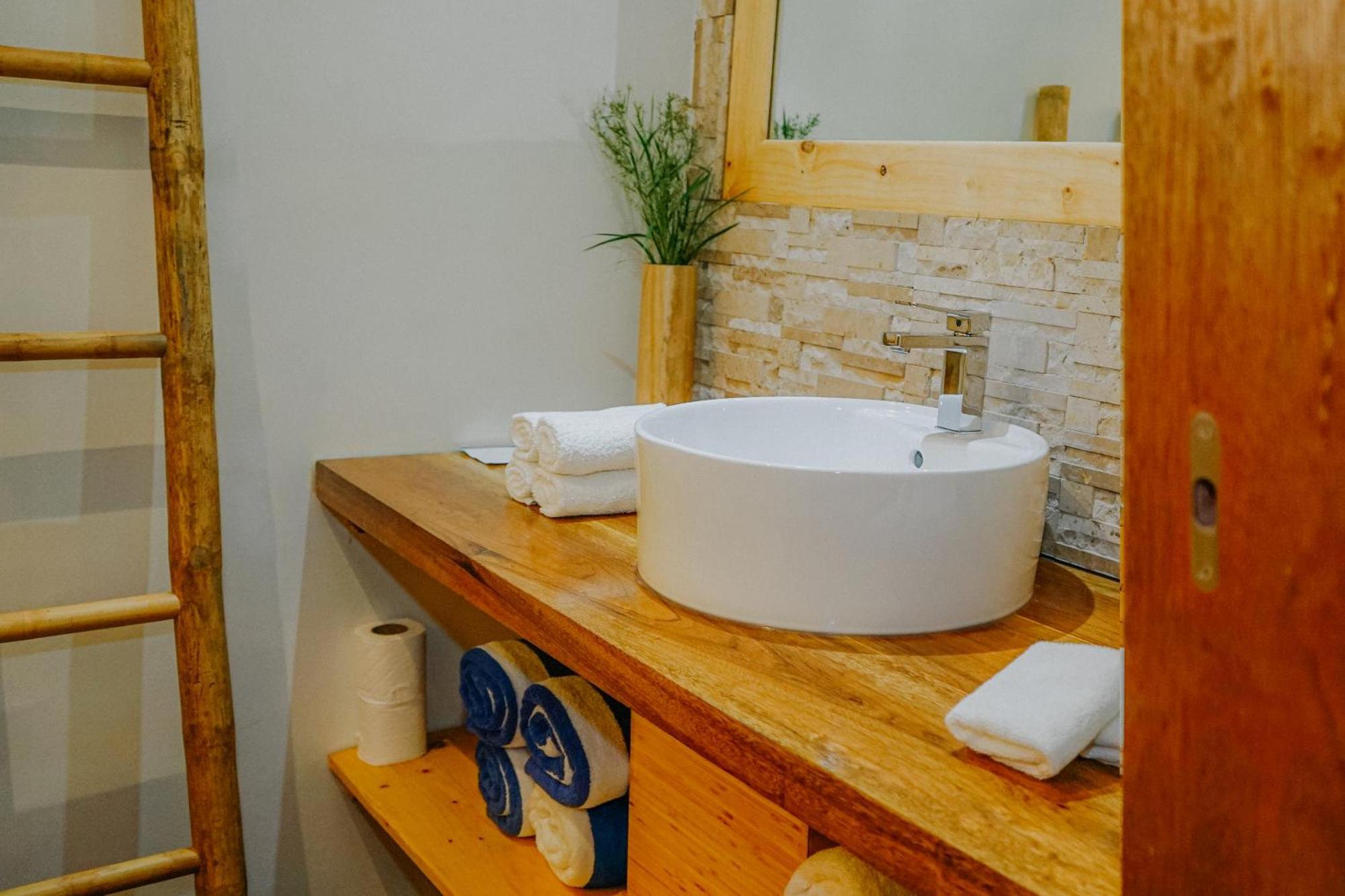 Ecoboo Maldives Hotel Thinadhoo  Buitenkant foto